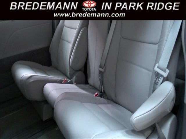 Toyota Sienna 2017 photo 7